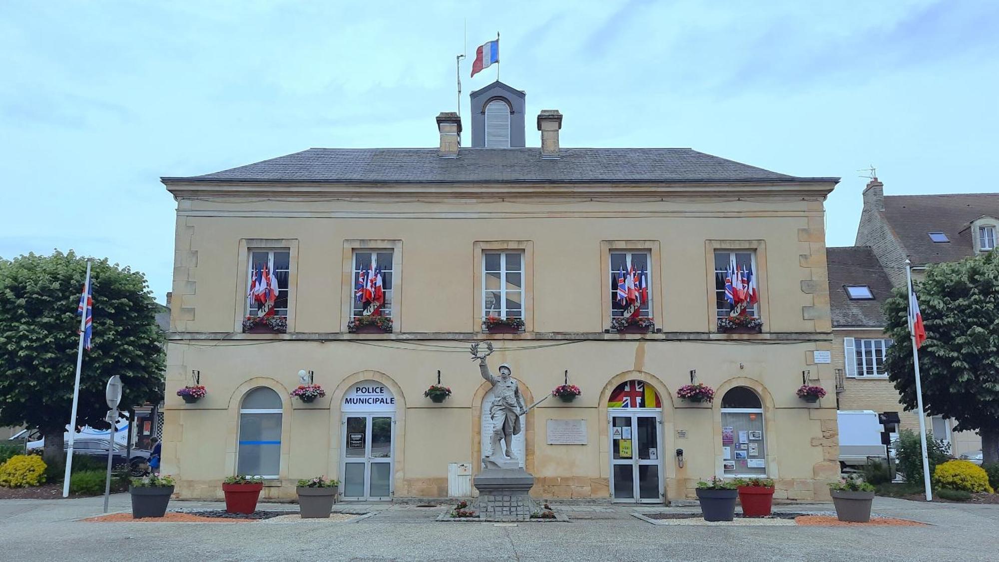 La Maison Du Pays D'Auge Troarn Buitenkant foto